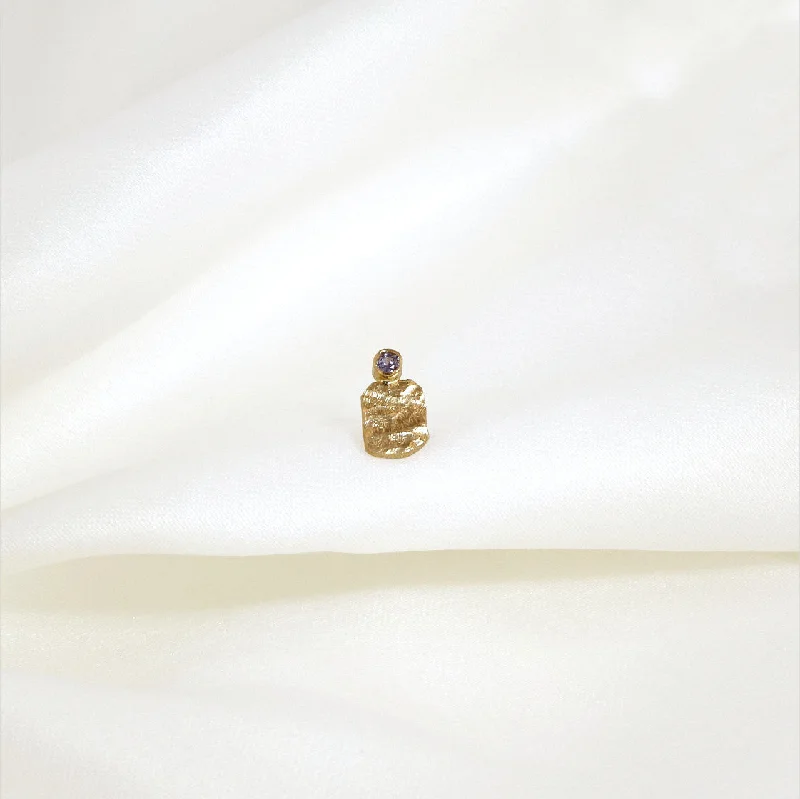 Goldplate 18K Gold Stud w. Sapphire