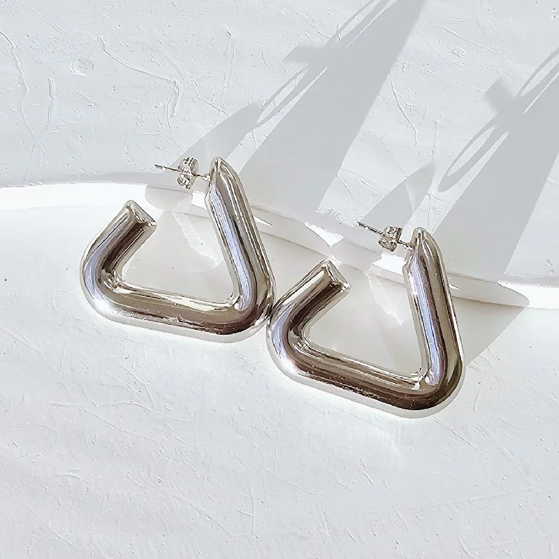 Baroque pearl earrings-Silver Statement Triangle Hoops