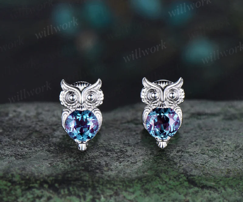 Bright gem earrings-Owl Alexandrite Stud Earrings white gold Solitaire Round Color-Change Alexandrite Hypoallergenic Earrings Animal Inspired Gemstone Jewelry