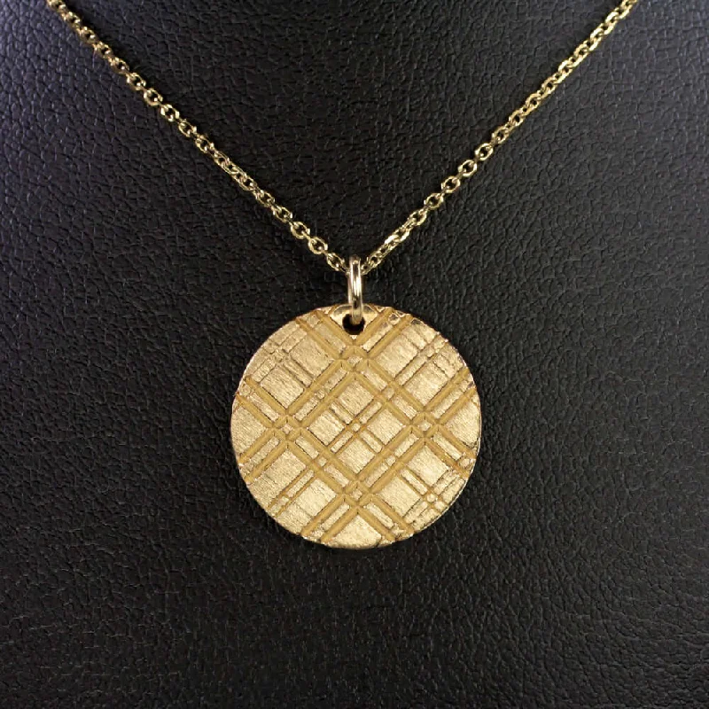 Thin silk necklaces-14k GOLD DISC PENDANT 16.7m FLORENTINE FINISH MEDALLION NECKLACE EVERYDAY CIRCLE