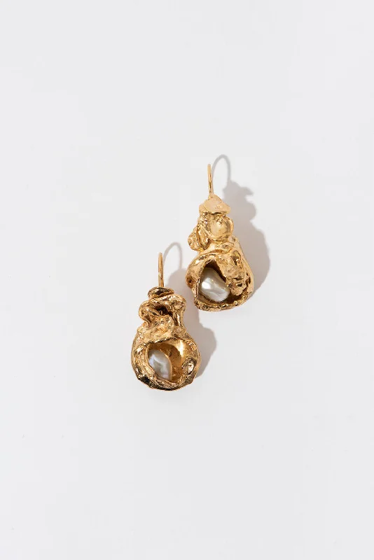 The Coconut Gold Plated Earrings w. Pearls - Pair