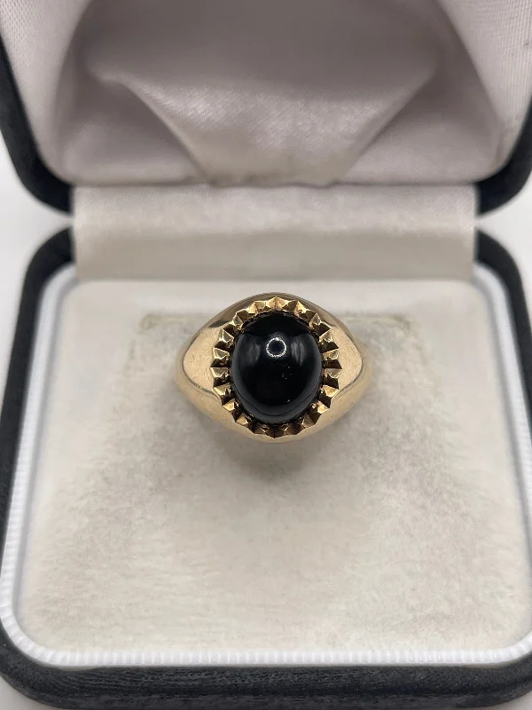 Stellar birthstone rings-Heavy 9ct gold onyx signet ring