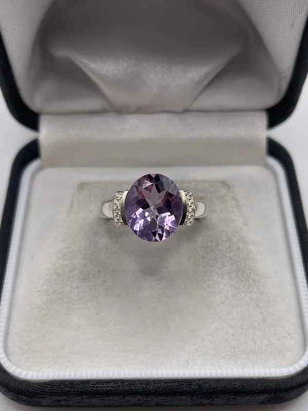 Gloss finish rings-Silver amethyst ring