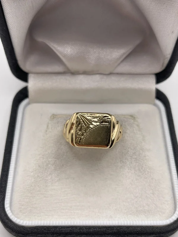 Soft open rings-9ct gold signet ring