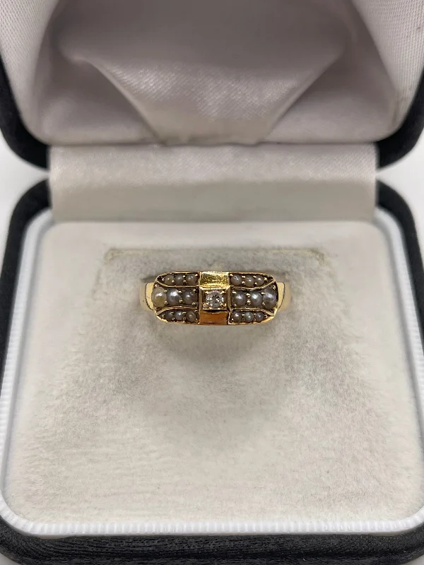 Topaz rings-Antique 18ct gold pearl and diamond ring