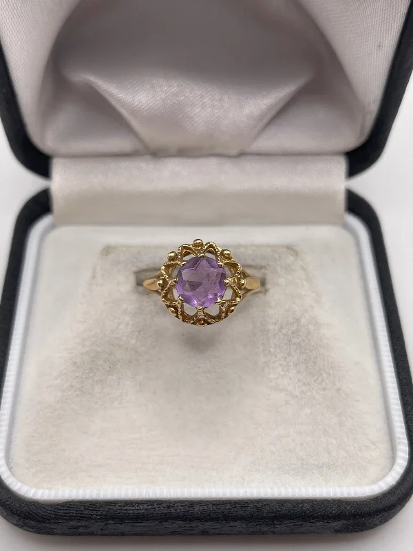 Thin cord rings-9ct gold amethyst ring