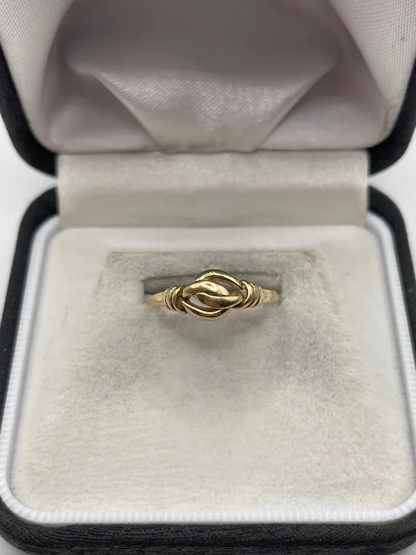 Deer motif rings-9ct gold knot ring