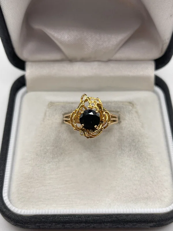 Tide style rings-18ct gold sapphire and diamond ring