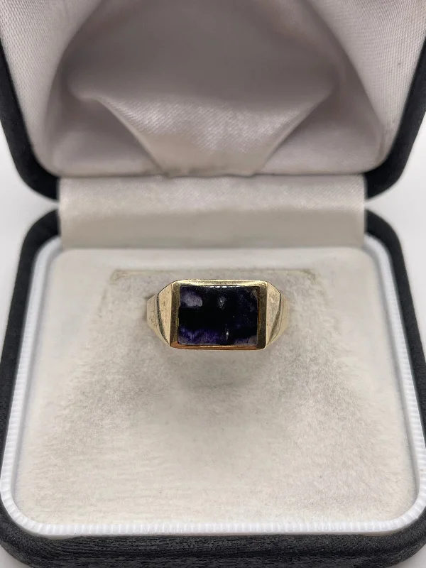 Flat design rings-9ct gold blue john signet ring