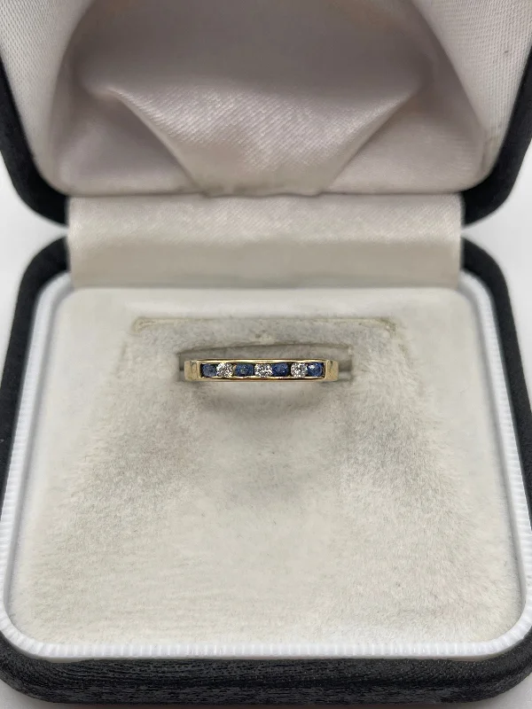 Heavy stone rings-9ct gold sapphire and diamond ring