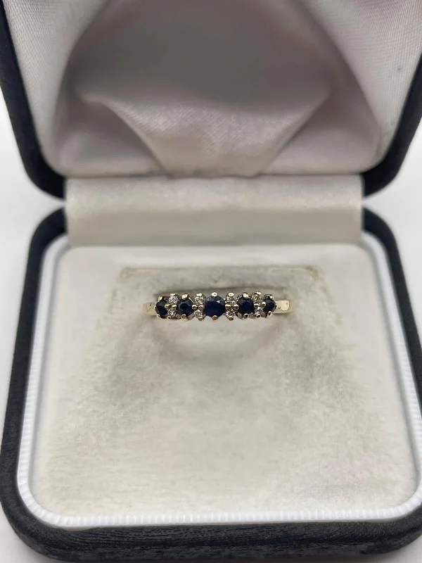 Reed style rings-9ct gold sapphire and diamond ring