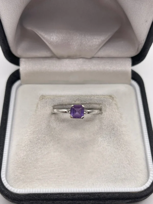 Thin wing rings-9ct white gold amethyst and diamond ring