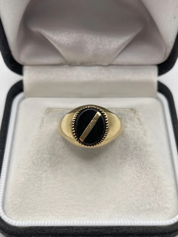 Thin enamel rings-9ct gold onyx signet ring