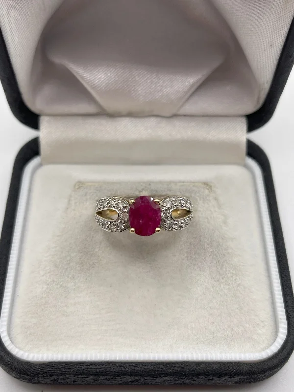 Joy charm rings-9ct gold ruby and diamond ring