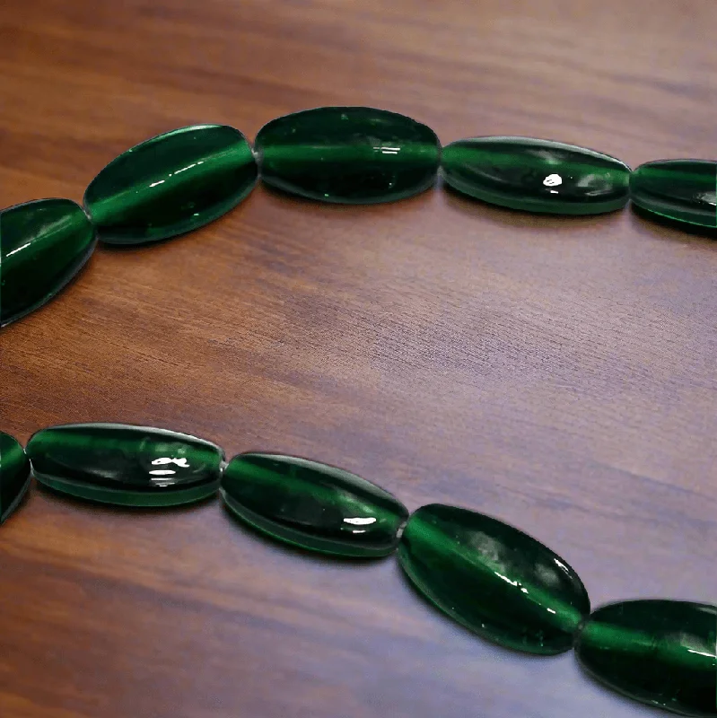 Shiny name rings-1 string of Oblong Glass Oval Beads Green 18x12